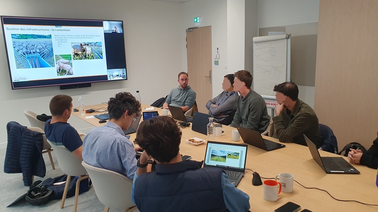 AgriPV Solutions accompagne et forme les chefs de projets des opérateurs pour des projets agrivoltaïques sur-mesure